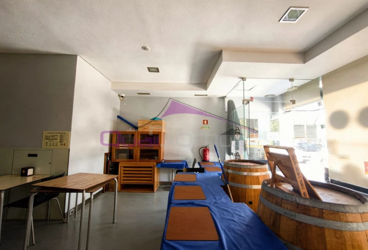 Loja para Venda em São João Baptista e Santa Maria dos Olivais Foto 7