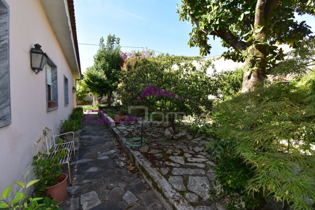 Moradia T4 para Venda em Moitas Venda Foto 1