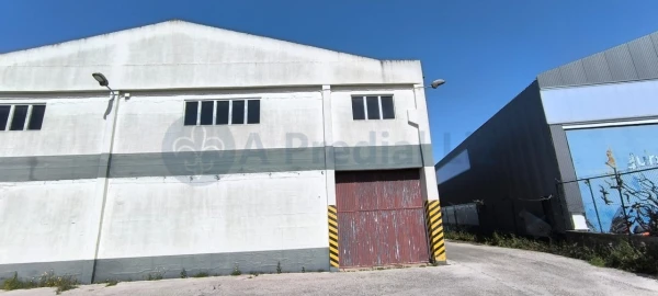 Armazém para Arrendamento em Barcarena