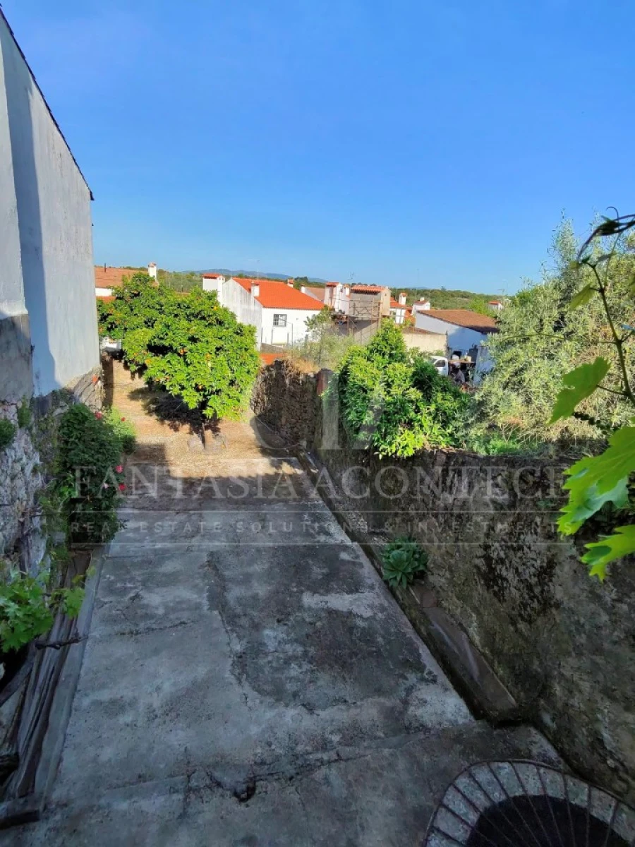 Moradia T2 para Venda em Alpalhão Foto 38