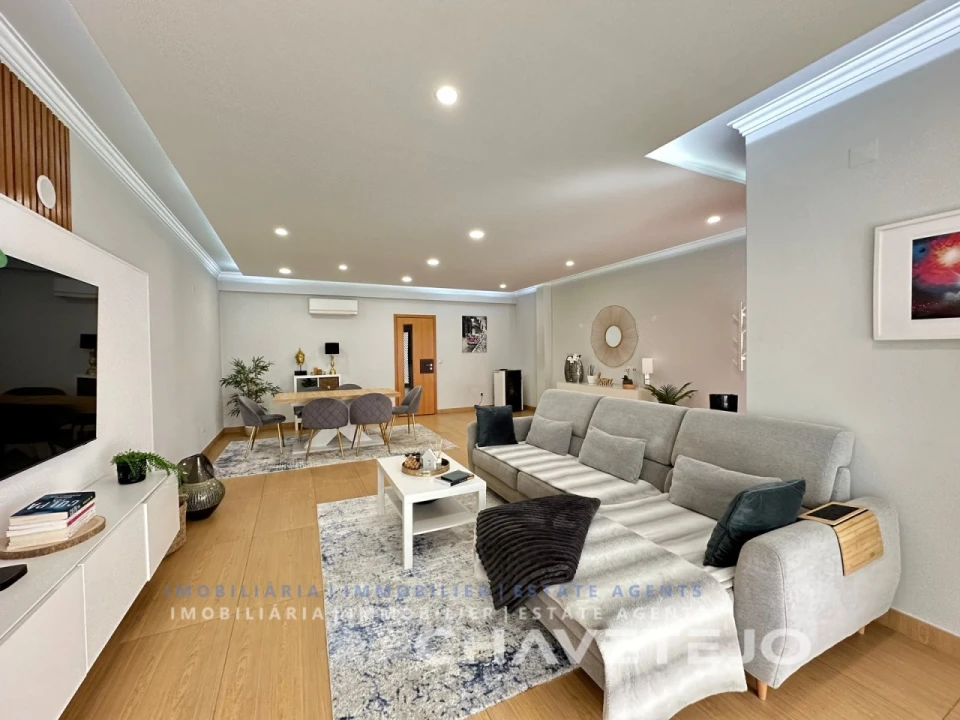 Apartamento T3 para Venda em São João Baptista e Santa Maria dos Olivais Foto 7