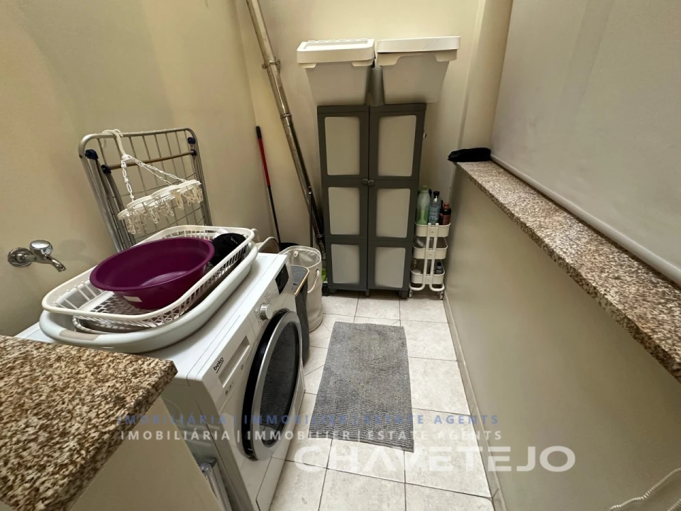 Apartamento T3 para Venda em São João Baptista e Santa Maria dos Olivais Foto 13