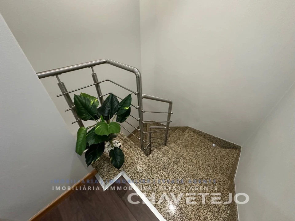 Apartamento T3 para Venda em São João Baptista e Santa Maria dos Olivais Foto 17