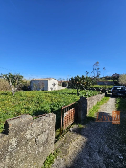 Moradia T2 para Venda em Santa Eufémia e Boa Vista