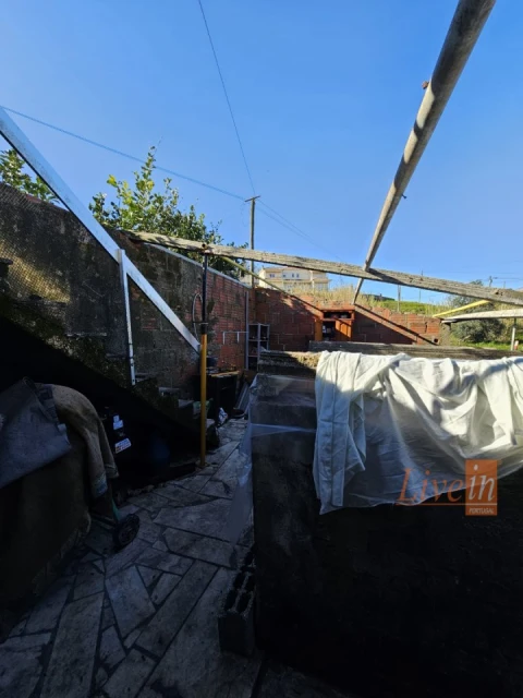Moradia T2 para Venda em Santa Eufémia e Boa Vista