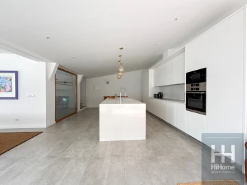 Moradia T3 para Venda em São Martinho