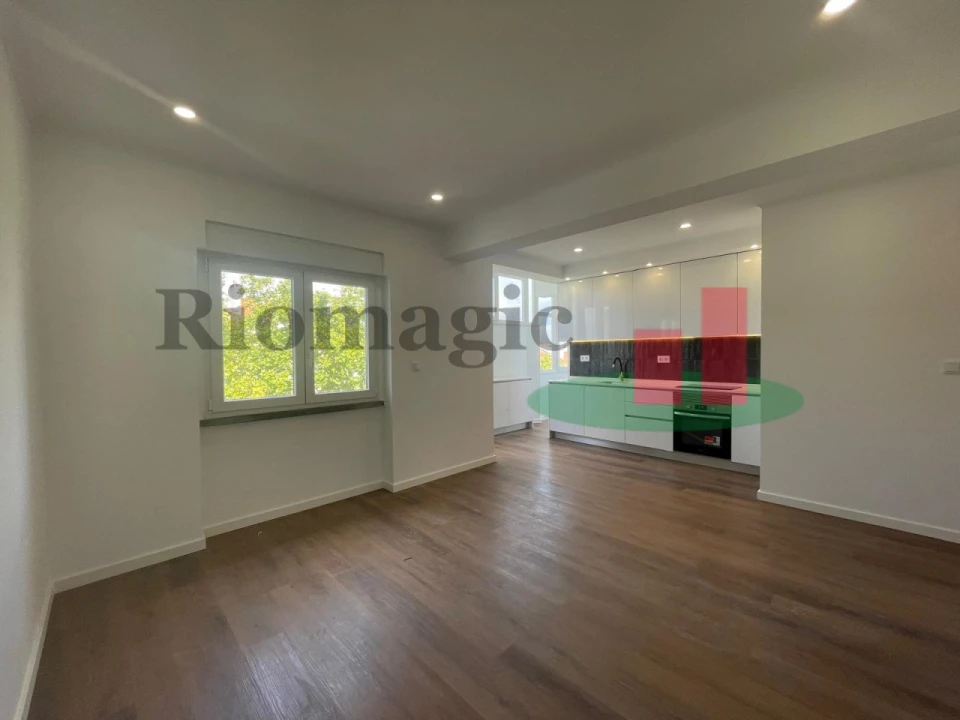 Apartamento T2 para Venda em Venteira Foto 1