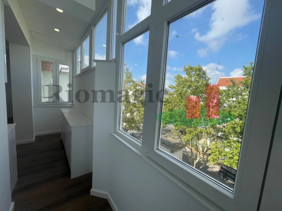 Apartamento T2 para Venda em Venteira Foto 3