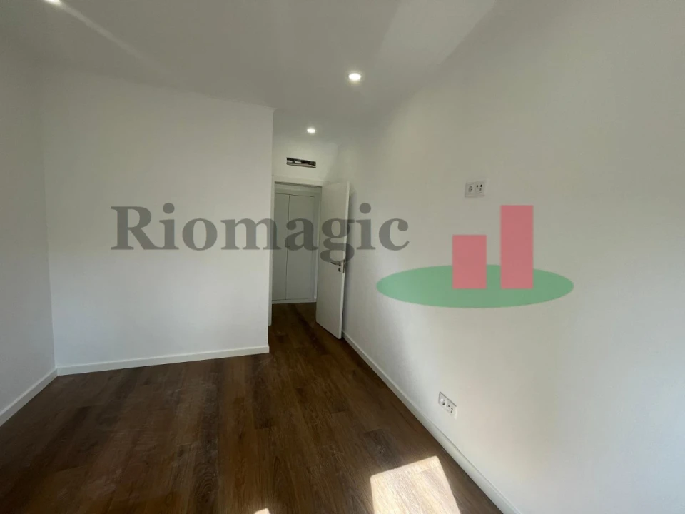 Apartamento T2 para Venda em Venteira Foto 11