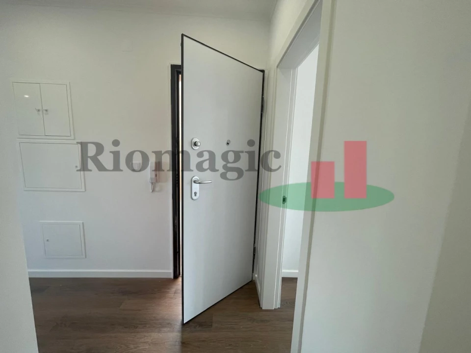 Apartamento T2 para Venda em Venteira Foto 14