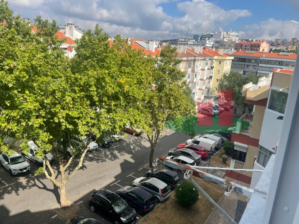 Apartamento T2 para Venda em Venteira Foto 17