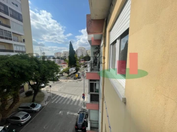 Apartamento T2 para Venda em Venteira
