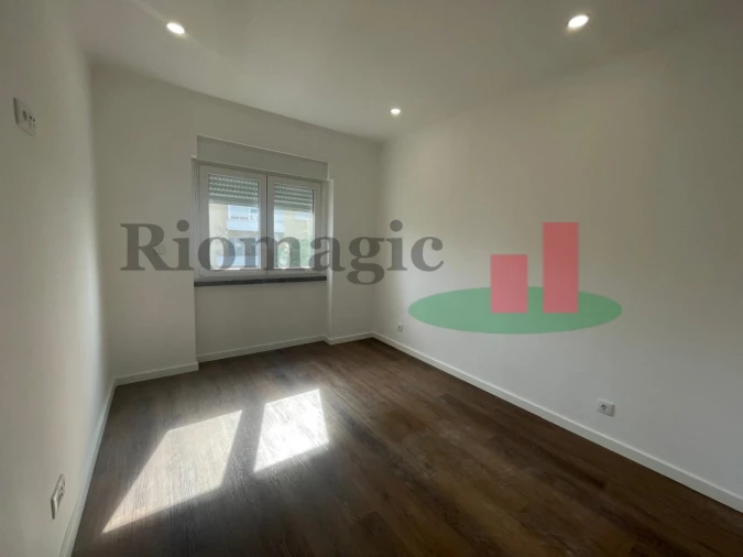 Apartamento T2 para Venda em Venteira Foto 10