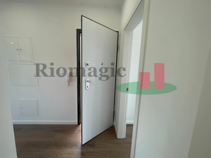 Apartamento T2 para Venda em Venteira Foto 14