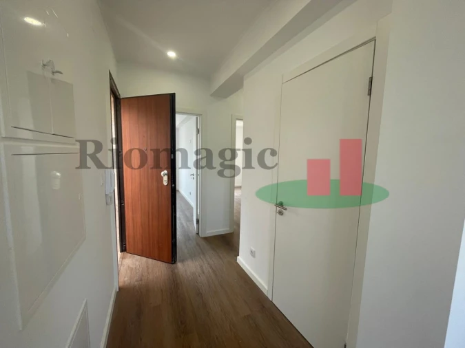 Apartamento T2 para Venda em Venteira Foto 16
