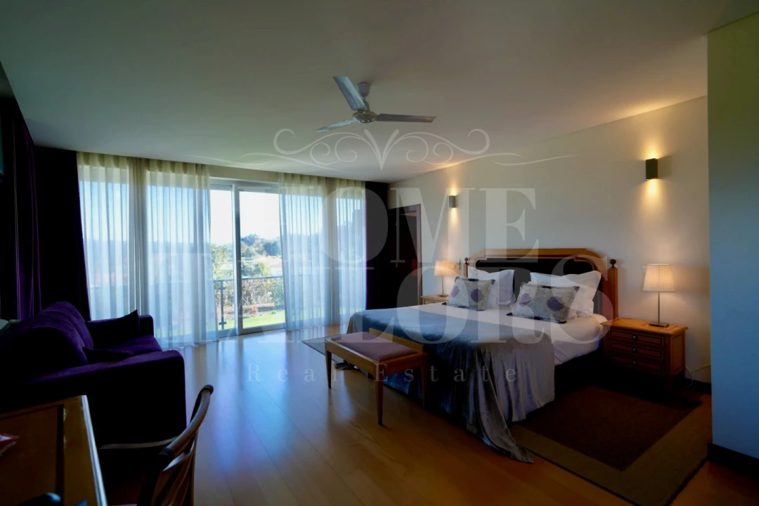 Moradia T10 para Venda em Queirã Foto 14