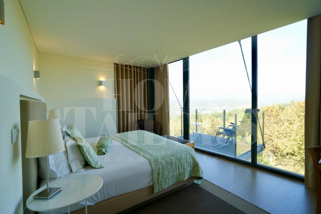 Moradia T10 para Venda em Queirã Foto 4