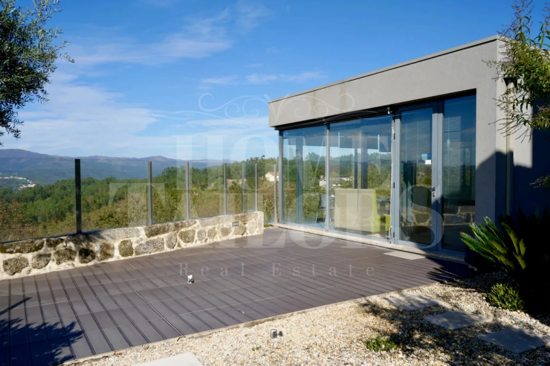 Moradia T10 para Venda em Queirã Foto 35