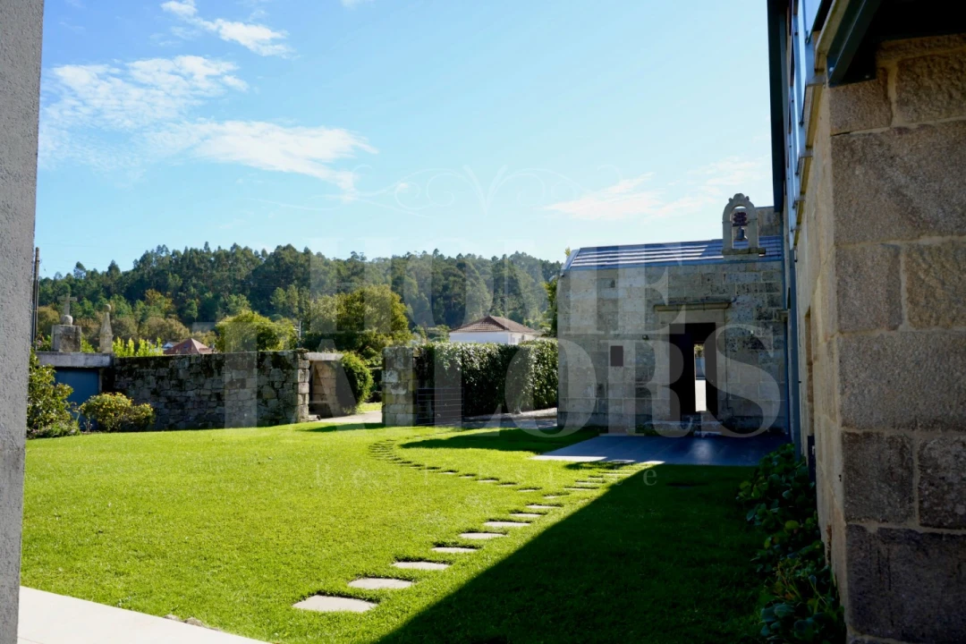 Moradia T10 para Venda em Queirã Foto 1