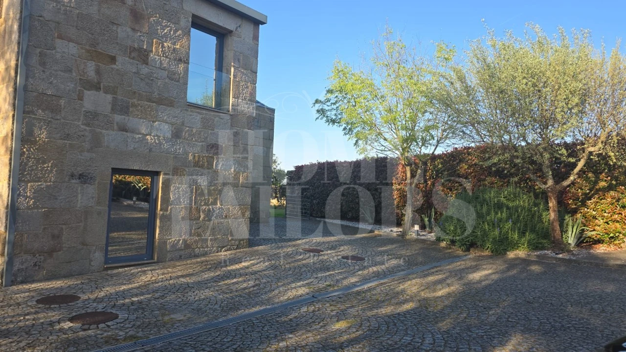 Moradia T10 para Venda em Queirã Foto 49