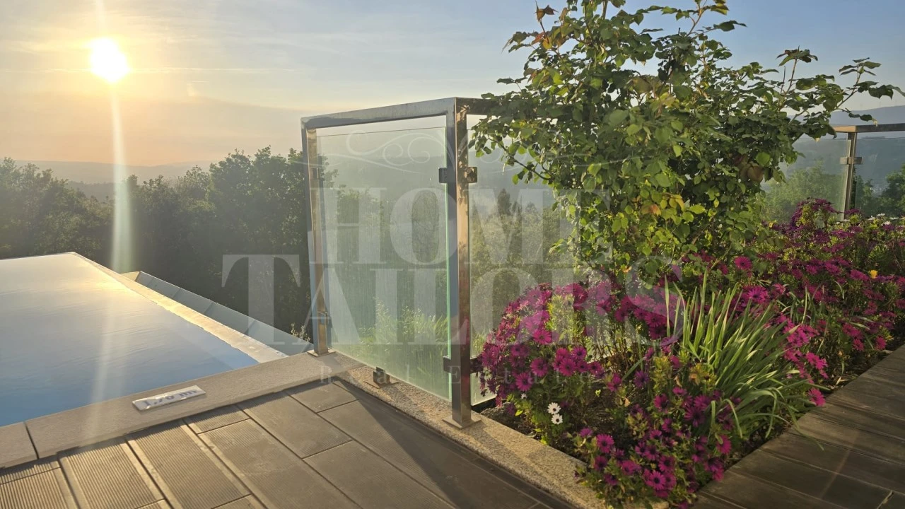 Moradia T10 para Venda em Queirã Foto 56