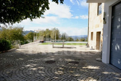 Moradia T10 para Venda em Queirã