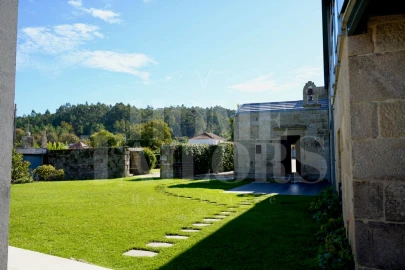 Moradia T10 para Venda em Queirã