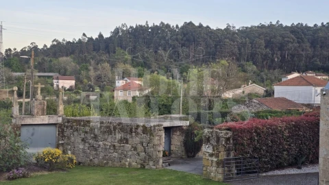 Moradia T10 para Venda em Queirã