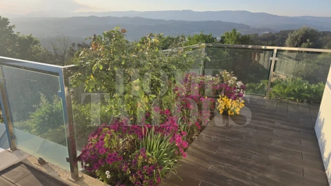 Moradia T10 para Venda em Queirã