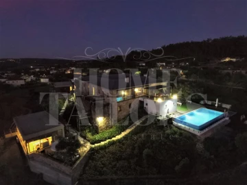 Moradia T10 para Venda em Queirã