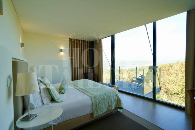 Moradia T10 para Venda em Queirã Foto 4