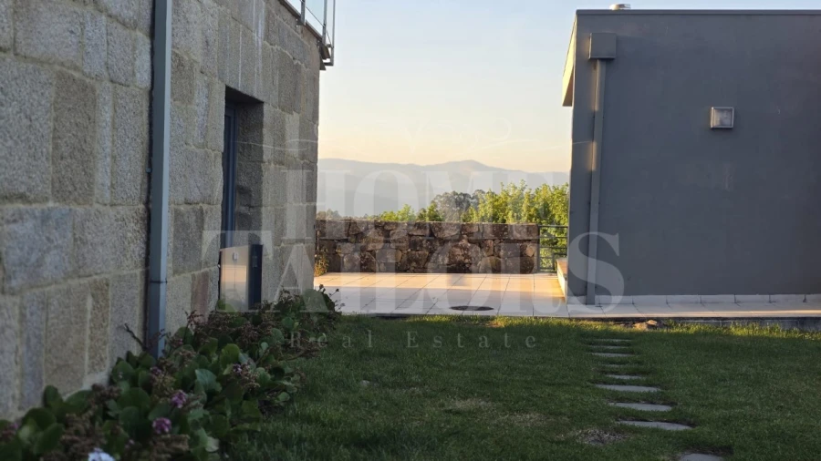 Moradia T10 para Venda em Queirã Foto 53