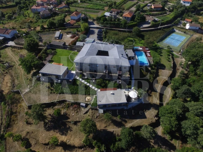 Moradia T10 para Venda em Queirã Foto 59