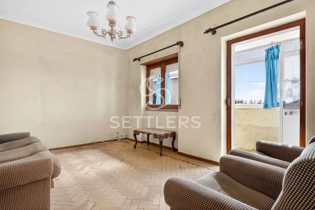 Moradia T2 para Venda em Colares Foto 2