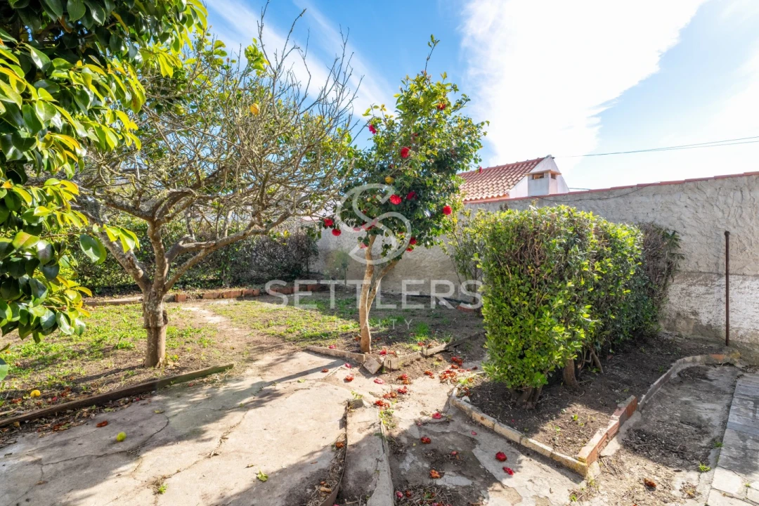 Moradia T2 para Venda em Colares Foto 13