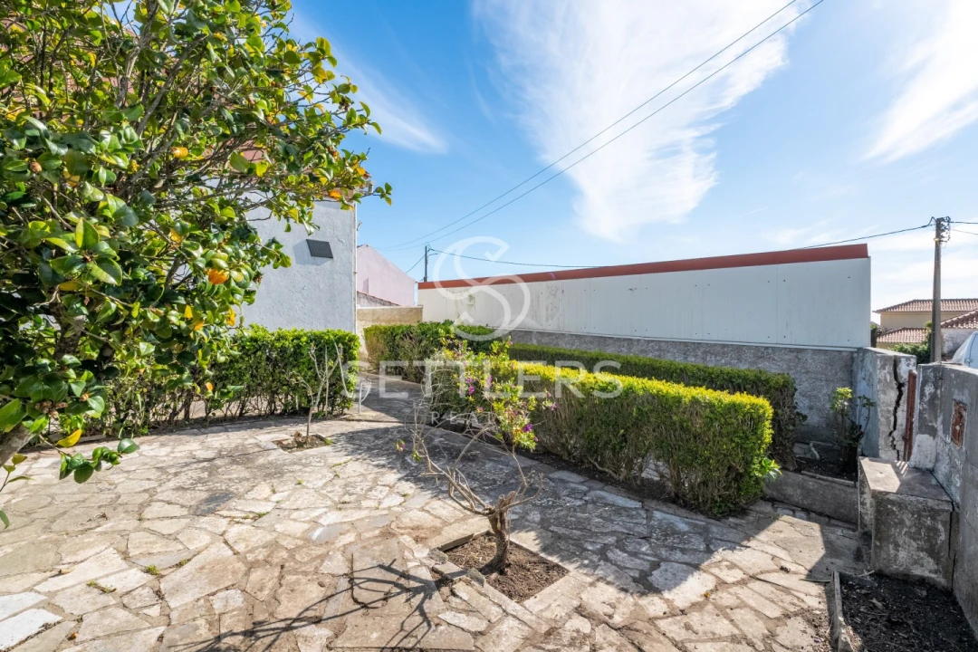 Moradia T2 para Venda em Colares Foto 18