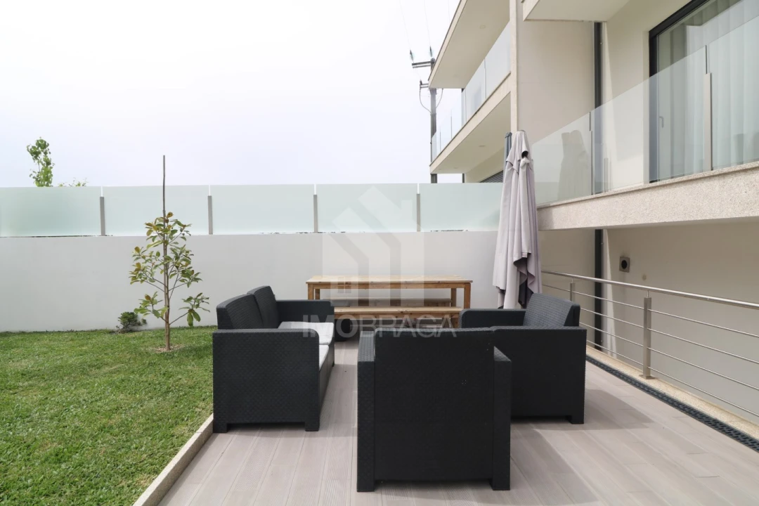 Moradia T3 para Venda em Esporões Foto 7