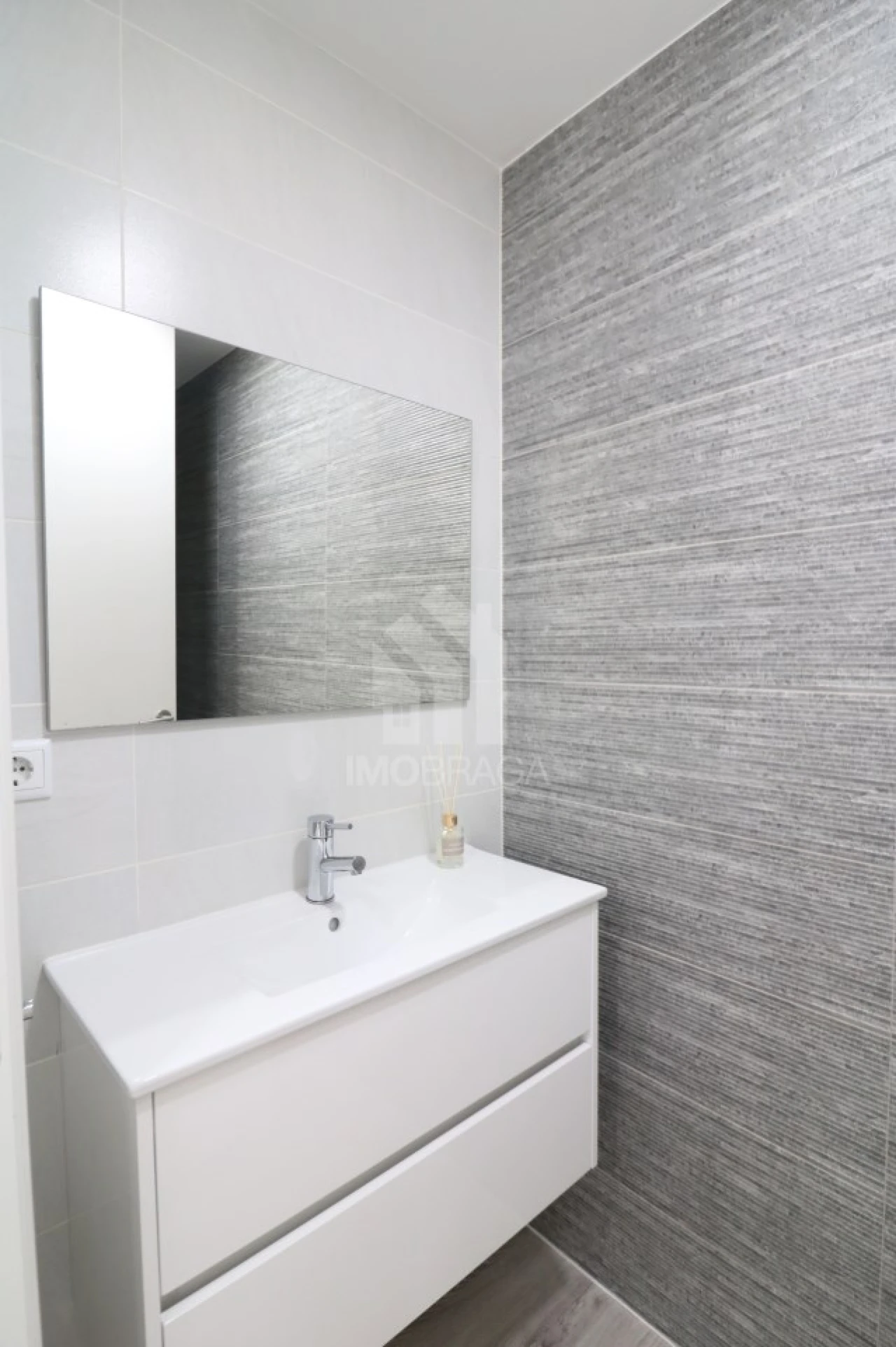 Moradia T3 para Venda em Esporões Foto 23