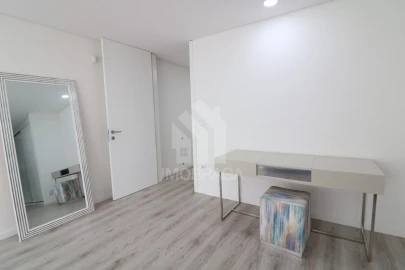 Moradia T3 para Venda em Esporões