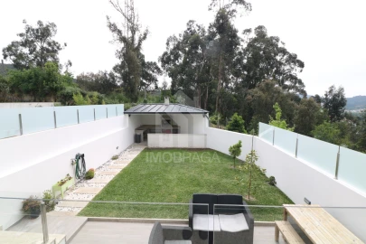 Moradia T3 para Venda em Esporões