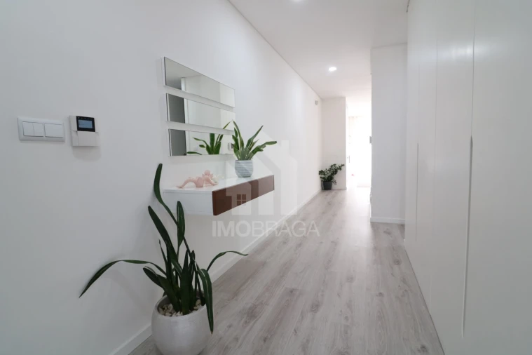 Moradia T3 para Venda em Esporões Foto 9