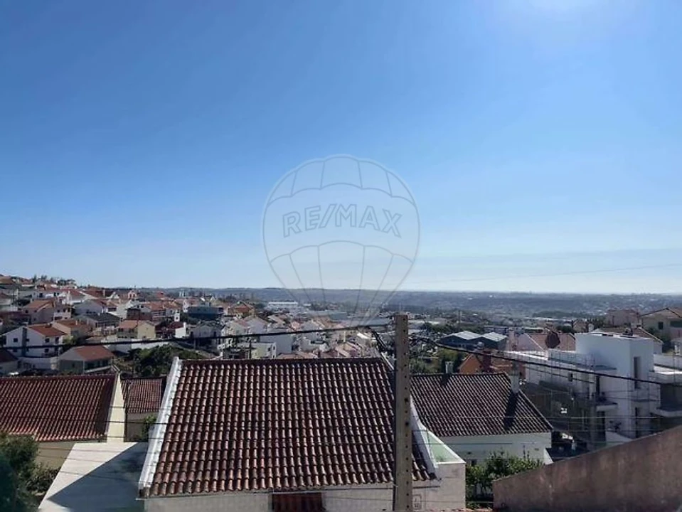 Prédio para Venda em Pontinha e Famões Foto 30