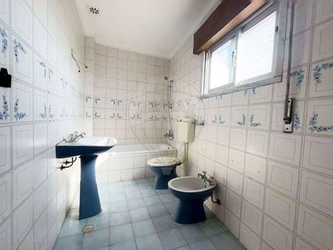 Prédio para Venda em Pontinha e Famões Foto 25