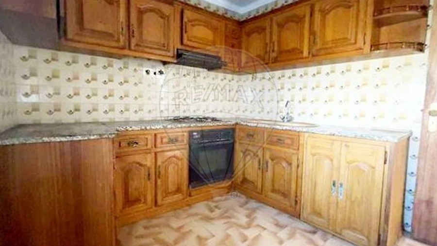 Prédio para Venda em Pontinha e Famões