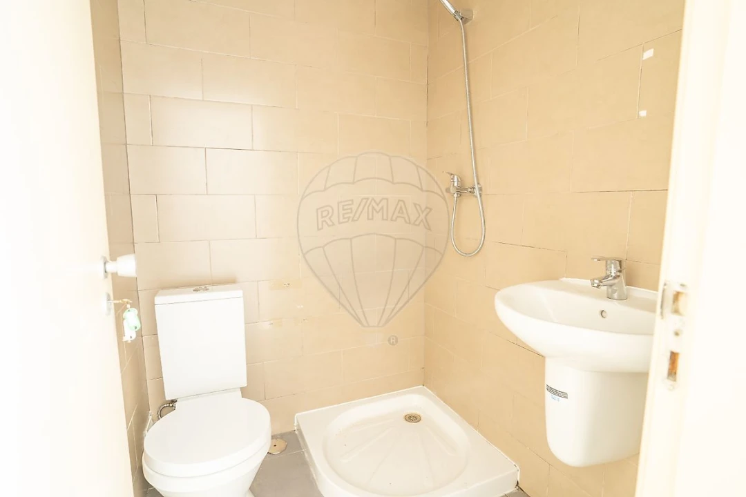 Armazém para Arrendamento em Sacavém e Prior Velho Foto 18