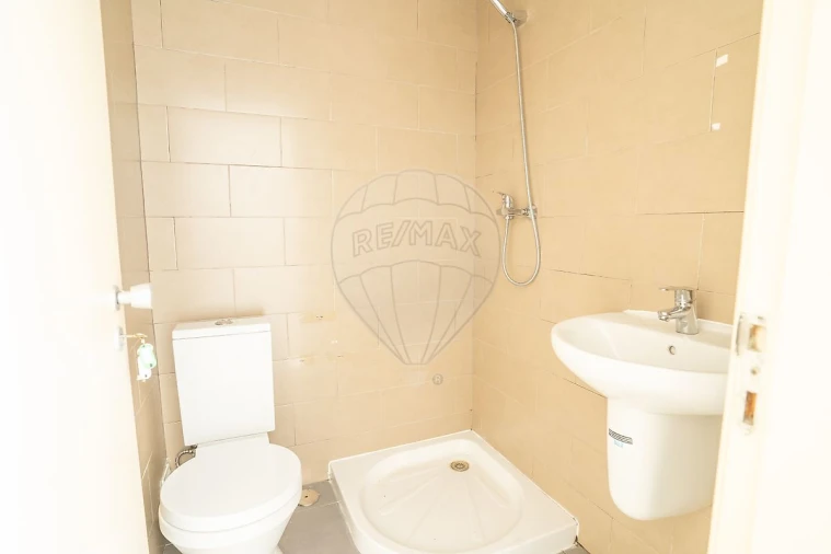 Armazém para Arrendamento em Sacavém e Prior Velho Foto 18