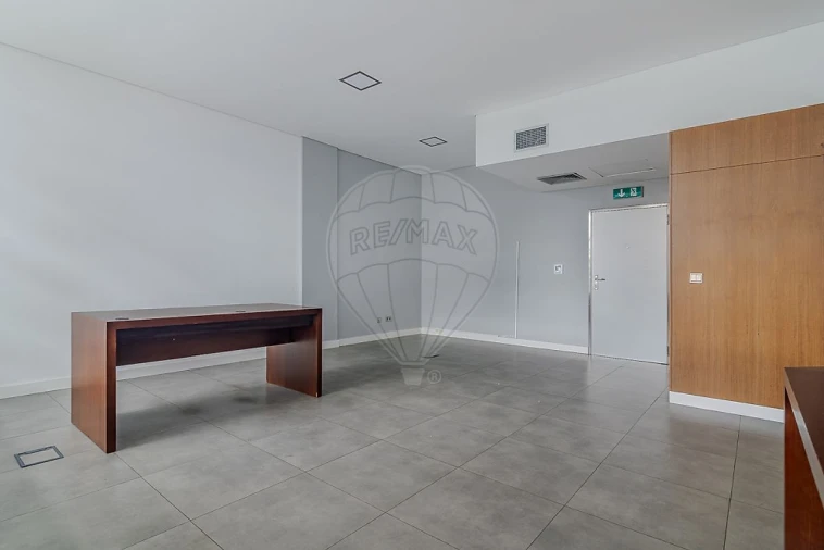 Escritório para Venda em Ramalde Foto 21