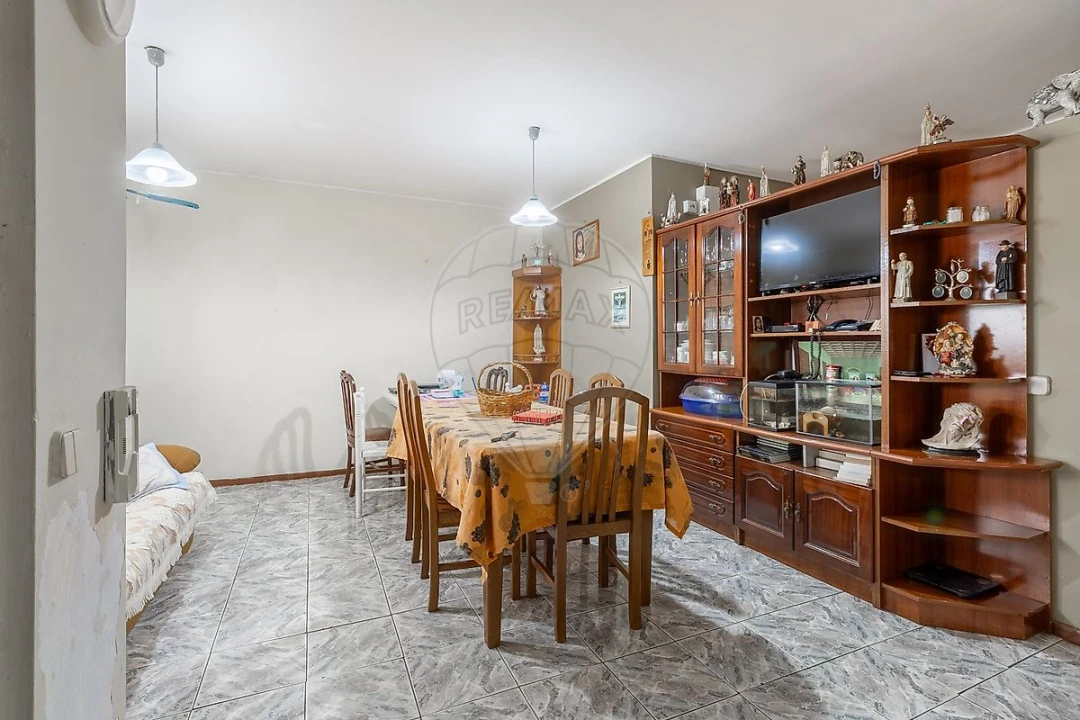 Apartamento T3 para Venda em Sandim, Olival, Lever e Crestuma Foto 1