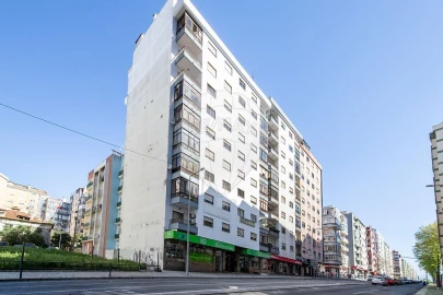 Apartamento T2 para Venda em Agualva e Mira-Sintra