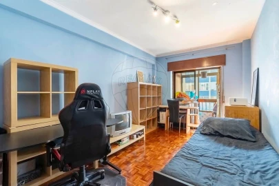 Apartamento T2 para Venda em Agualva e Mira-Sintra